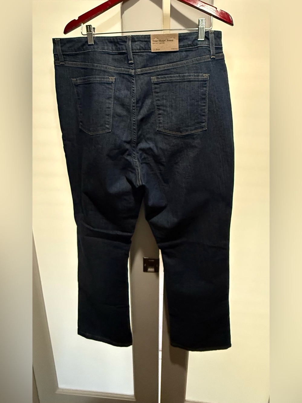 L.L.Bean Jeans NWT - Women's size 18 MT True Shape High Rise Classic Bootcut - Picture 5 of 6